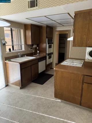 Photo #5: 41078415 Listing