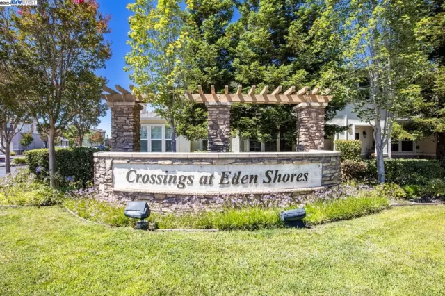 MLS: 41078447 Condo For Sale