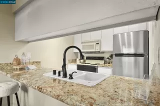 Photo #6: 41078481 Listing 