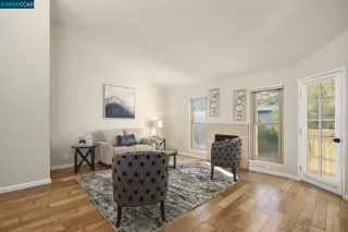 Photo #2: 41078505 Listing