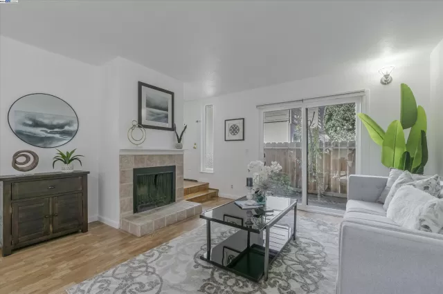 MLS: 41078752 Condo For Sale