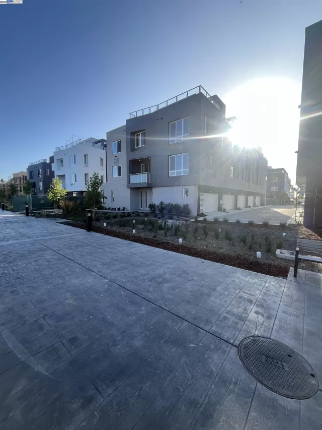 MLS: 41078809 Condo For Sale