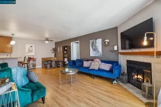 Photo #2: 41078856 Listing