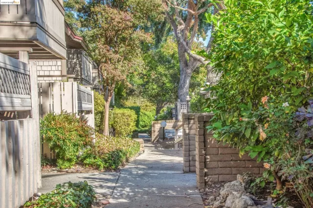 MLS: 41078866 Condo For Sale