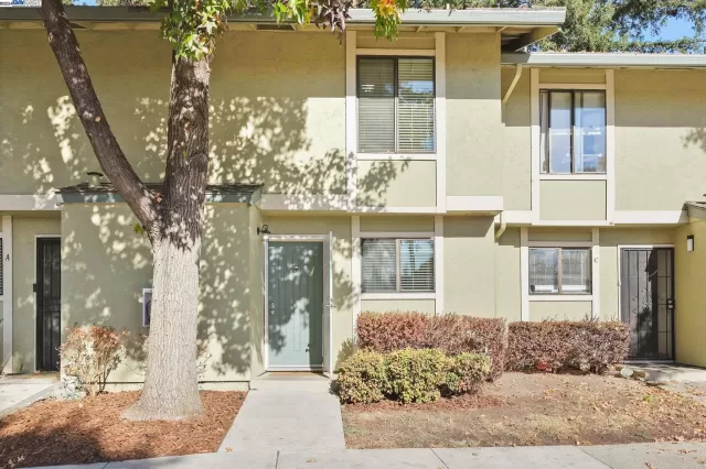 MLS: 41078924 Condo For Sale