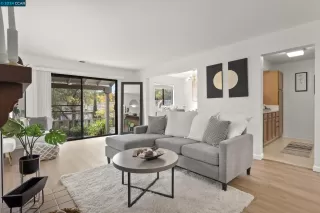 Photo #2: 41079038 Listing