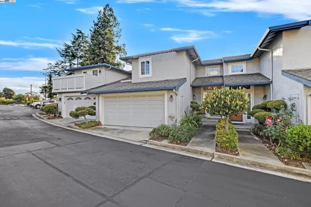 MLS: 41079138 Condo For Sale