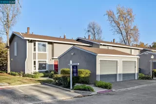 Photo #2: 41079211 Listing