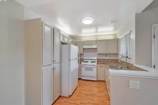 Photo #5: 41079372 Listing