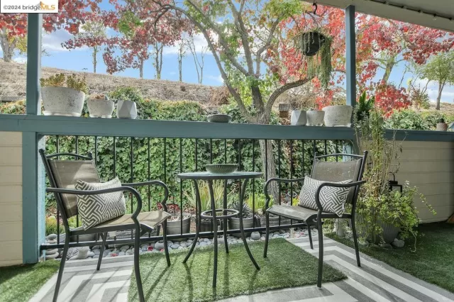 MLS: 41079471 Condo For Sale