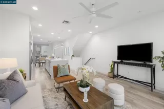 Photo #5: 41079629 Listing