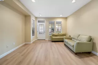 Photo #3: 41079637 Listing