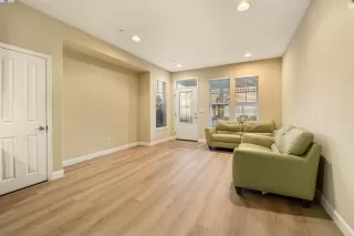 Photo #6: 41079637 Listing