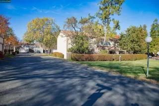 Photo #2: 41079764 Listing