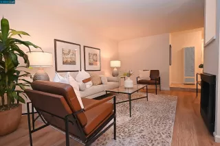 Photo #2: 41079772 Listing 