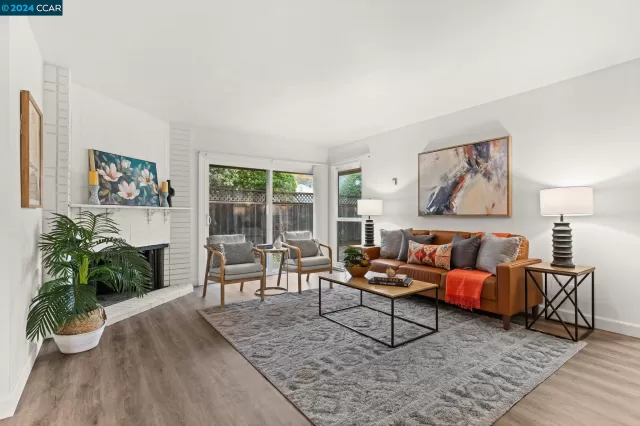 MLS: 41079871 Condo For Sale