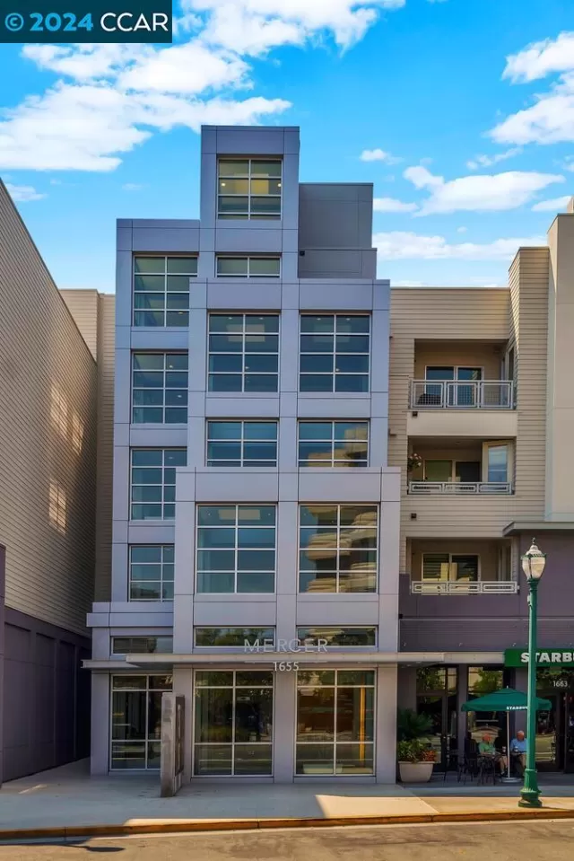 MLS: 41079903 Condo For Sale