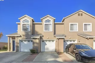 More Details about MLS # 41079942 : 89 CROSSING CT