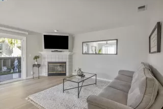 Photo #4: 41079942 Listing