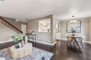 Photo #5: 41079947 Listing