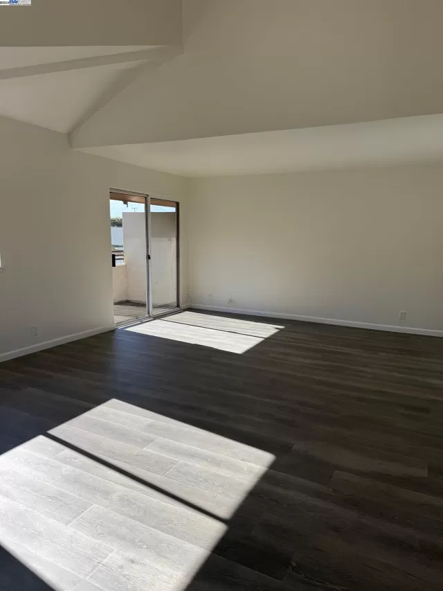 MLS: 41079949 Condo For Sale