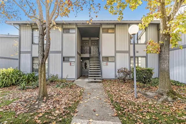 MLS: 41080046 Condo For Sale