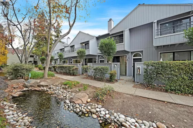 MLS: 41080106 Condo For Sale