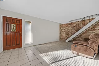 Photo #5: 41080409 Listing