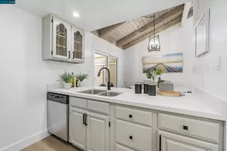 Photo #1: 41080431 Listing 