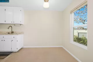 Photo #5: 41080456 Listing