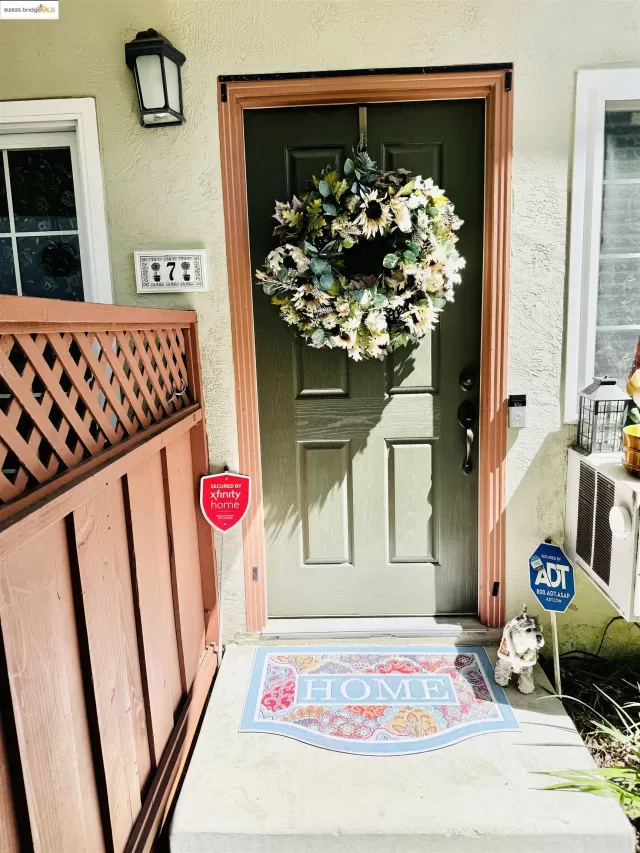 MLS: 41080582 Condo For Sale