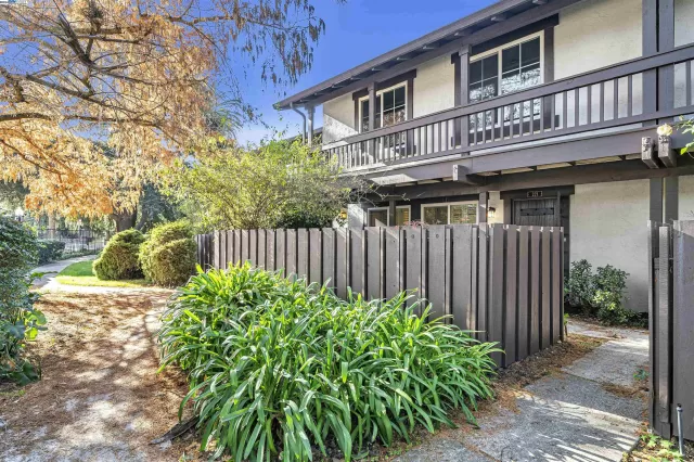 MLS: 41080583 Condo For Sale