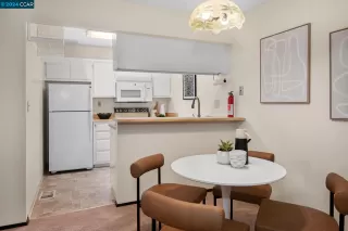 Photo #6: 41080630 Listing 