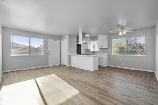 Photo #2: 41080654 Listing 