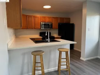 Photo #4: 41080694 Listing