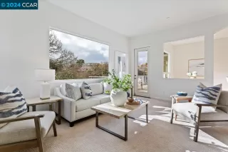 Photo #2: 41080698 Listing