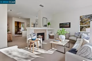 Photo #3: 41080698 Listing