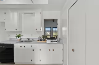 Photo #6: 41080767 Listing 