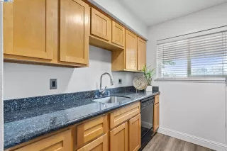 Photo #6: 41080809 Listing