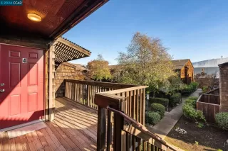More Details about MLS # 41080899 : 2450 WALTERS WAY # 4