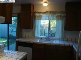 Photo #6: 41080957 Listing