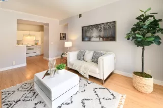 Photo #6: 41080976 Listing