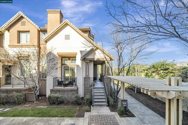 MLS: 41081015 Condo For Sale