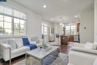 Photo #5: 41081015 Listing 