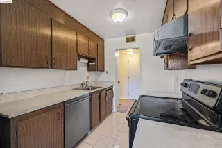 Photo #5: 41081025 Listing