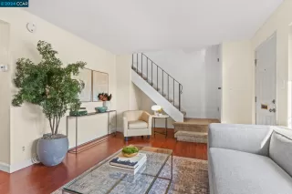 Photo #6: 41081159 Listing