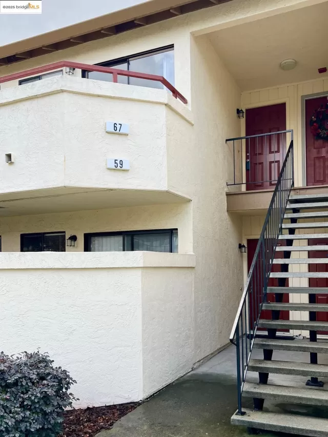 MLS: 41081308 Condo For Sale