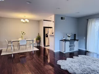 Photo #3: 41081383 Listing