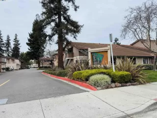 Photo #5: 41081383 Listing