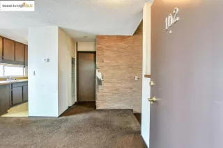 Photo #6: 41081497 Listing